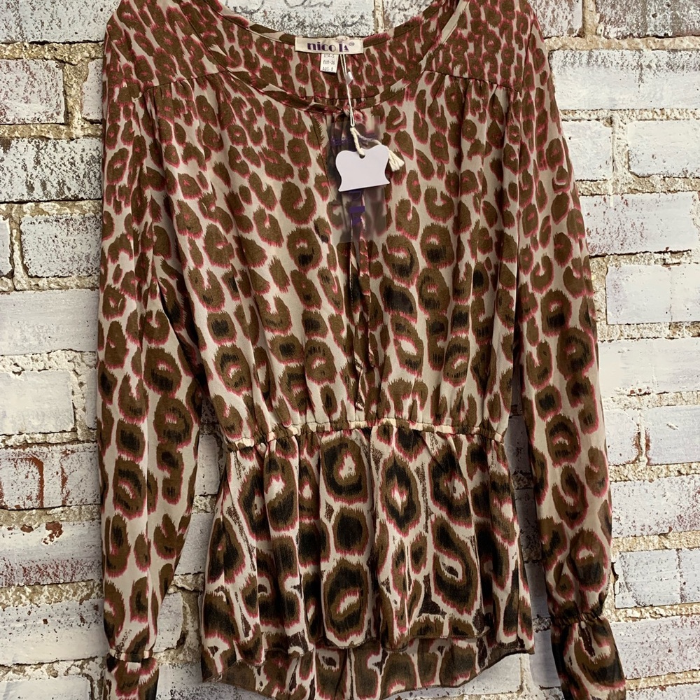 NicoLa brand new cheetah print blouse.